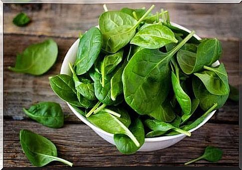 Spinach leaves.