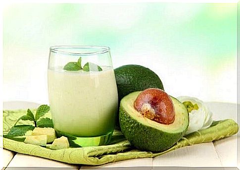 Avocado recipes are, above all, endless possibilities to prepare a smoothie!